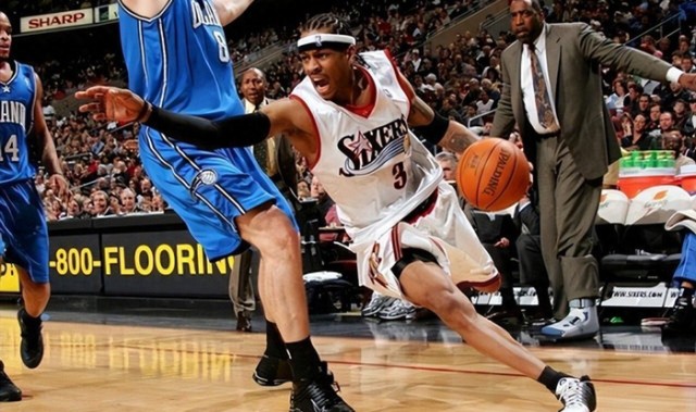 开云-艾弗森评最难防球员：不是科比，也不是麦迪，而是他|史蒂夫·纳什|科比·布莱恩特|特雷西·麦克格雷迪|投篮|科比-布莱恩特_新浪体育_新浪新闻