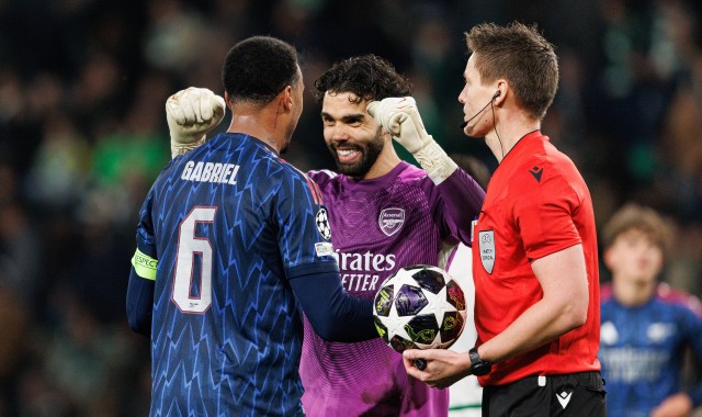 英媒：拉亚提升了枪手后防线的表现，他是英超赛季最佳球员竞争者