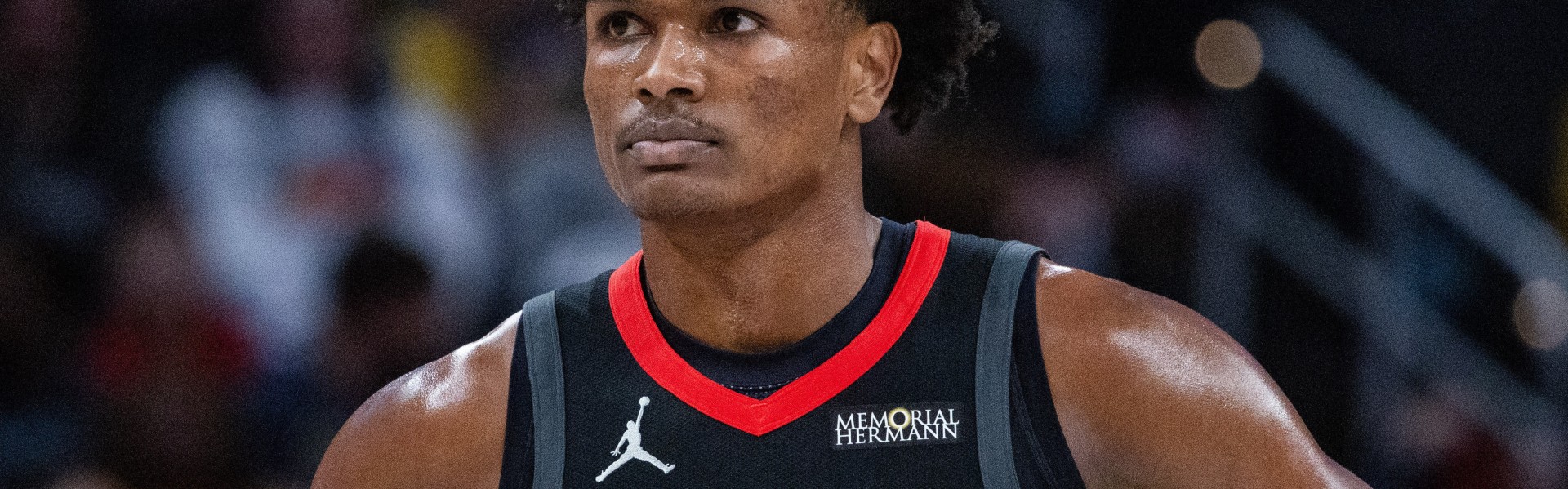 开云官网-阿门：杰伦·格林是我兄弟 我对他说你增重了但还是撞不动我